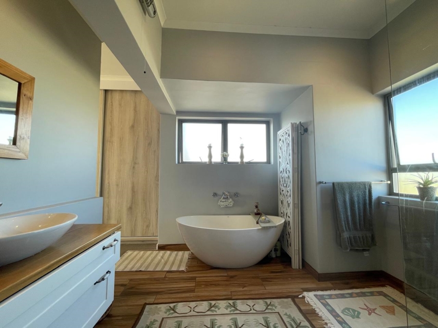 4 Bedroom Property for Sale in Langebaan Country Estate Western Cape